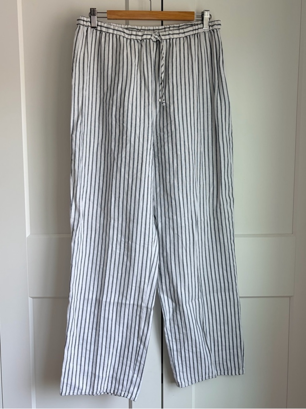 Chico's Linen White Pants with Black Pinstripes | 2/M